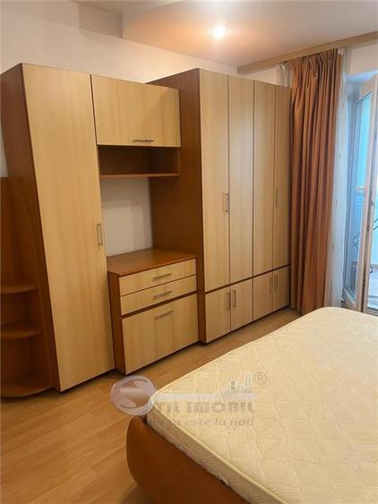 Apartament cu 3 camere decomandat în Nicolina