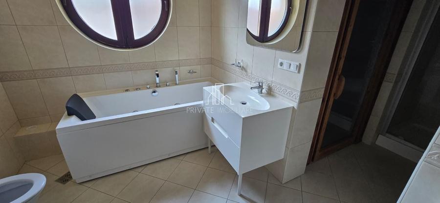 Casă individuală cu 4 camere cu Canalizare în Platou