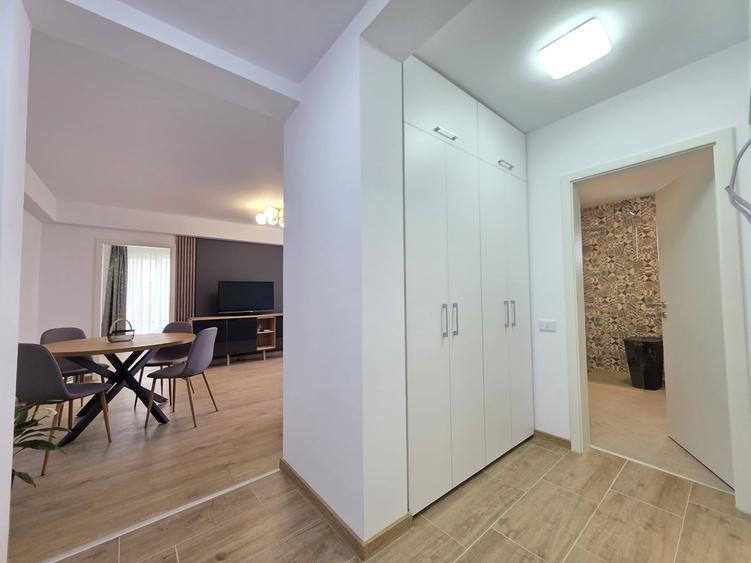 Apartament cu 3 camere decomandat în Sânpetru