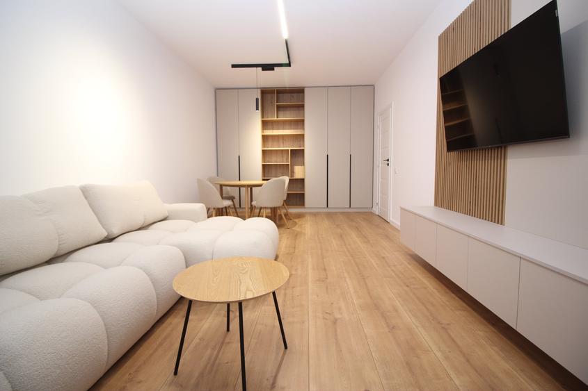 Apartament cu 2 camere decomandat în Drumul Taberei