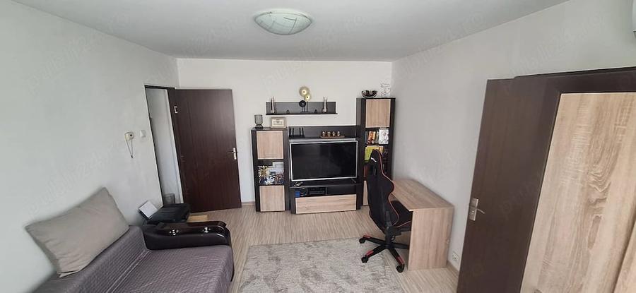Apartament cu 2 camere semidecomandat în Central