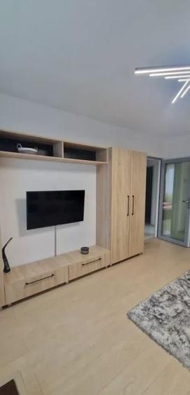 Apartament cu 2 camere decomandat, mobilat în Eroii Revoluției