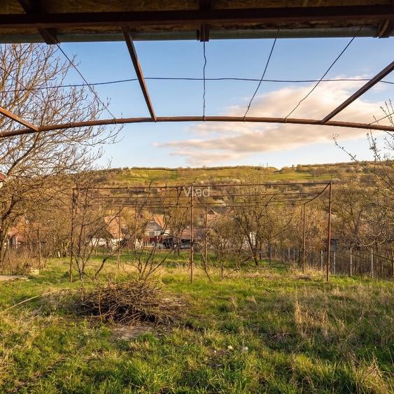 Teren de construit 814 mp + casa de refacut/demolat Salcud, Mure?