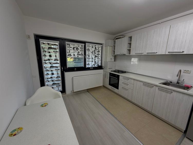 Apartament cu 2 camere decomandat în Păcii