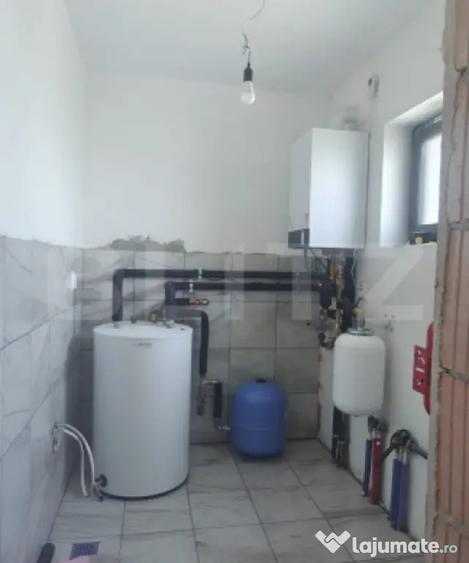 Casă cu 5 camere cu Teren 1000 Mp în Unirea