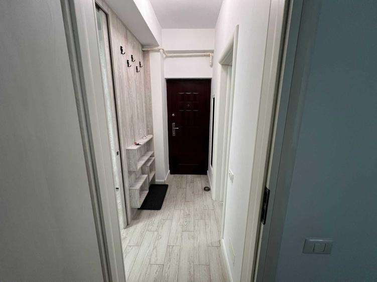 Apartament cu 2 camere decomandat în Roșu
