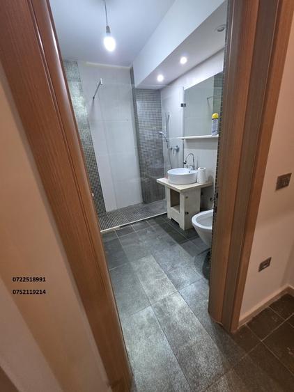 Apartament cu 3 camere decomandat, mobilat în Moșilor