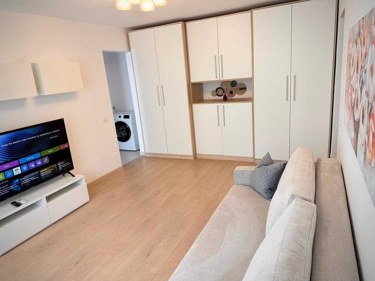 Apartament cu 2 camere semidecomandat în Colentina