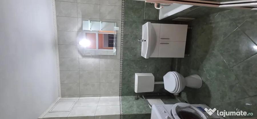 Garsonieră decomandată în Central