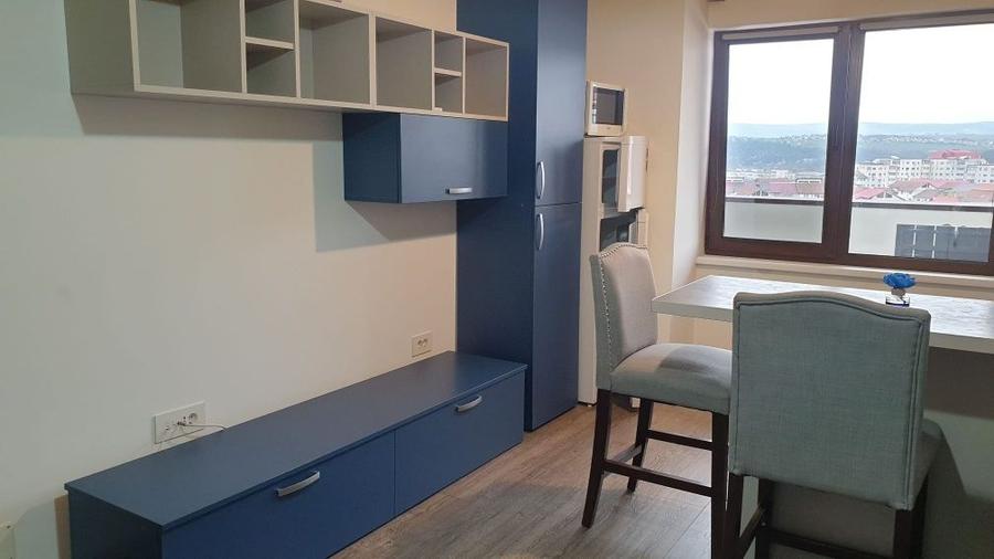 Apartament cu 2 camere decomandat în Nicolina
