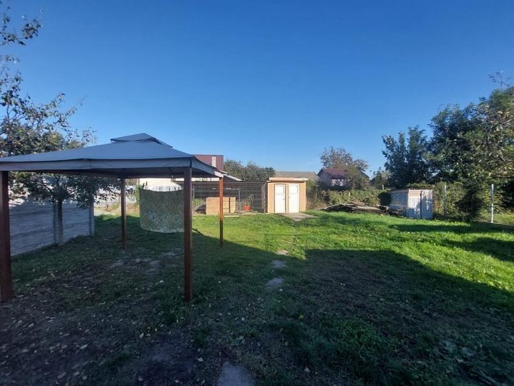 Casă individuală cu 6 camere cu Canalizare în Săucești