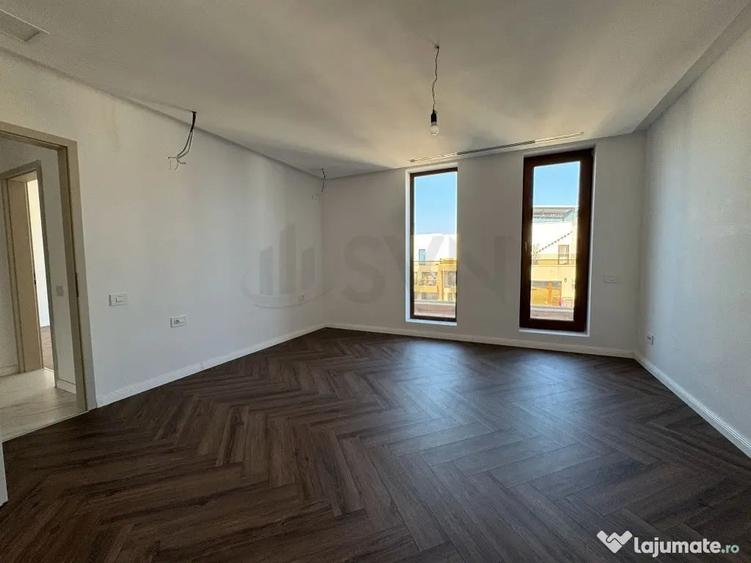 Apartament cu 4 camere decomandat în Pipera