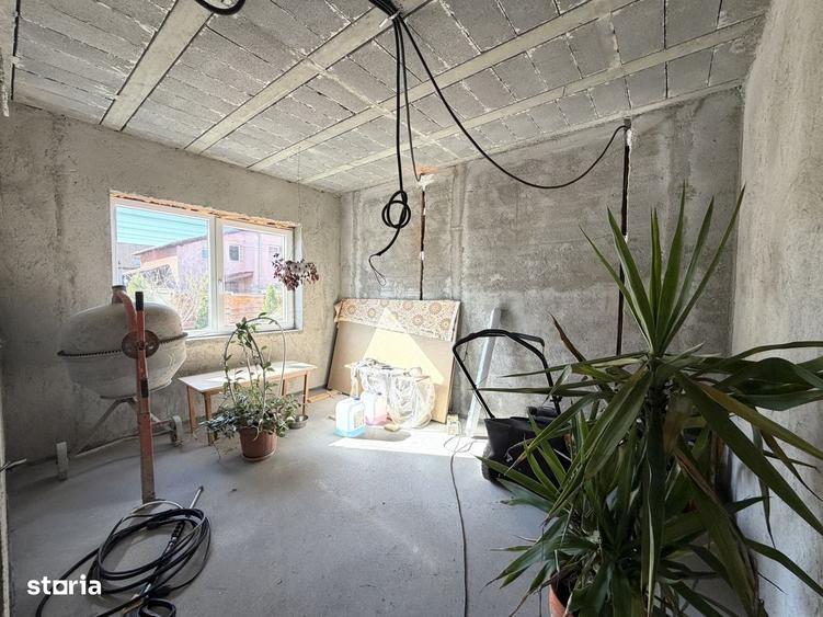 Casă cu 4 camere cu Teren 290 Mp în Central