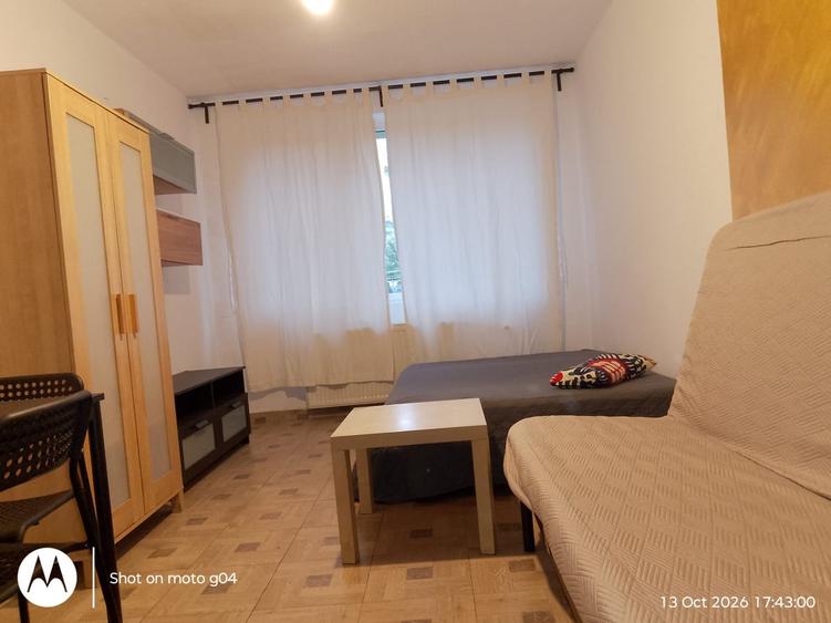 Garsonieră decomandată în Gara de Nord