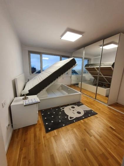 Apartament cu 3 camere decomandat, mobilat în Complex Studențesc