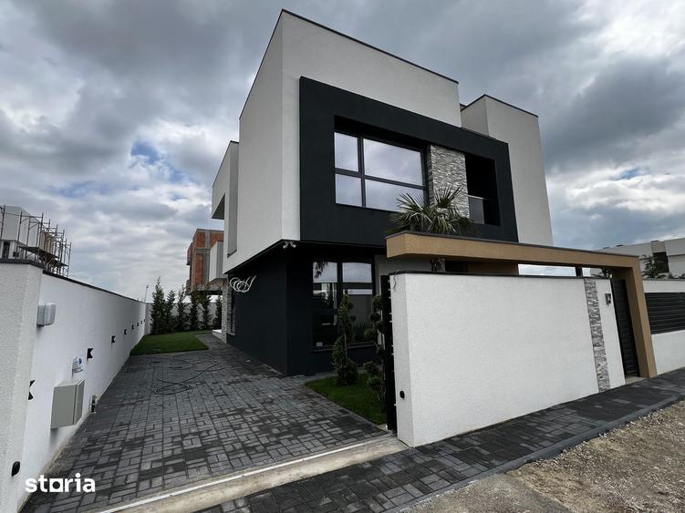 Casă cu 5 camere cu Teren 350 Mp în Central
