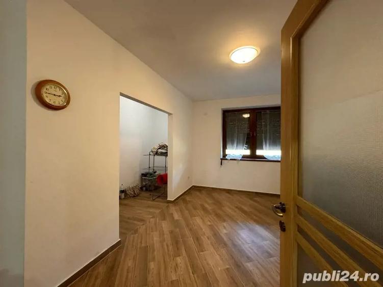 Casă cu 3 camere cu Teren 2400 Mp în Vulcan