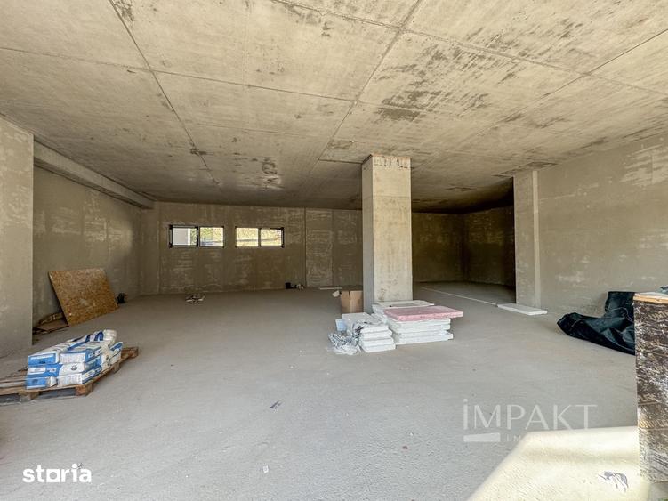 Spațiu comercial, de 1,600 mp, în P-ța Mihai Viteazul