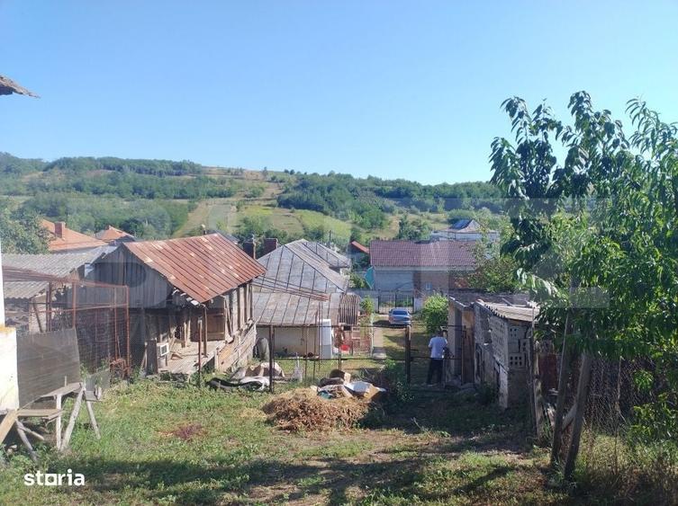 Casă cu 4 camere în Fratoștița