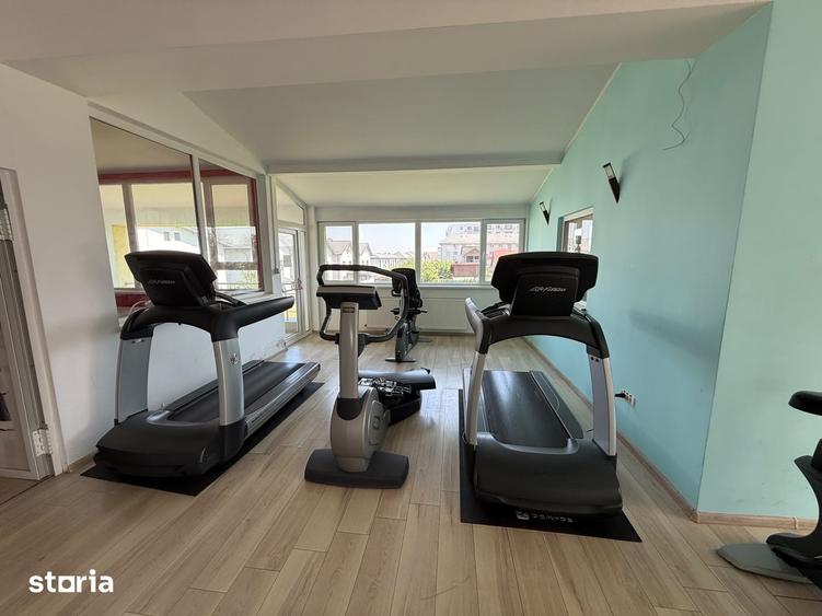 Spațiu comercial, de 650 mp, în Central