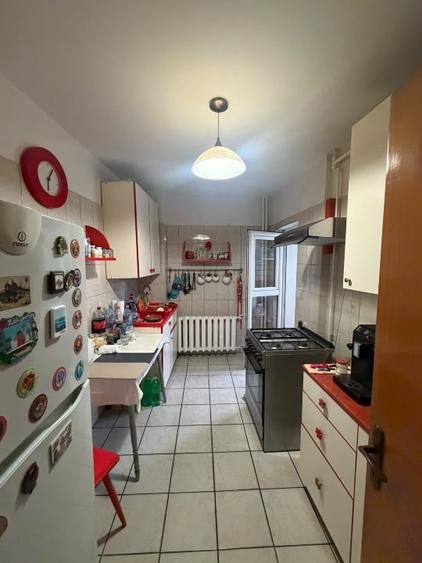Apartament cu 4 camere decomandat, mobilat în Obor