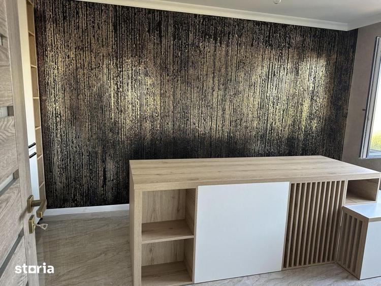 Casă cu 6 camere cu Teren 1200 Mp în Central