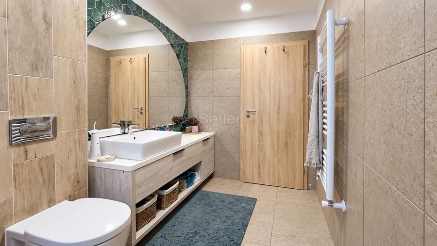 Apartament cu 3 camere decomandat, mobilat în Astra