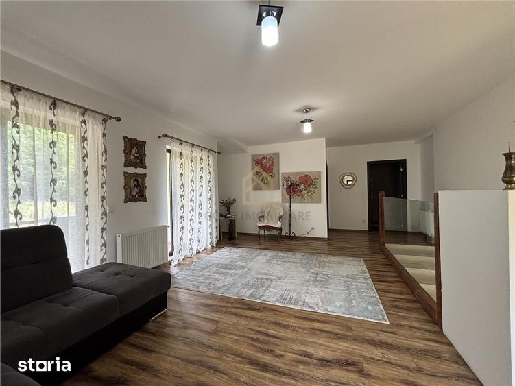 Casă cu 4 camere cu Teren 600 Mp în Central