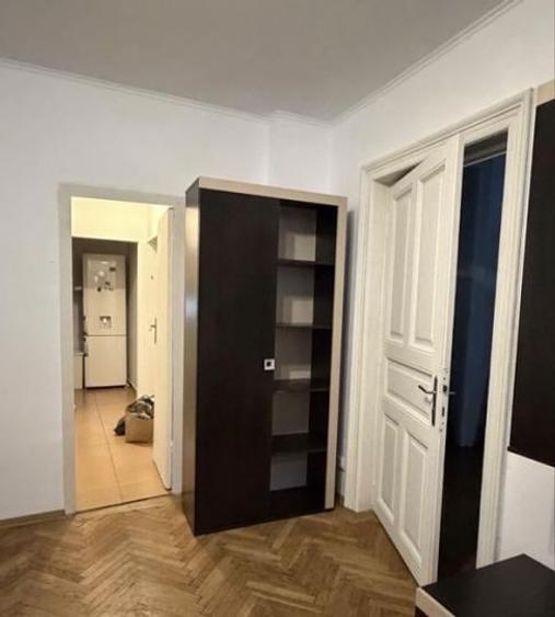 Apartament cu 2 camere semidecomandat, mobilat în Dacia