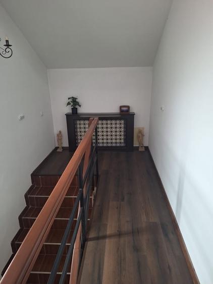 Casă cu 3 camere cu Teren 500 Mp în Central