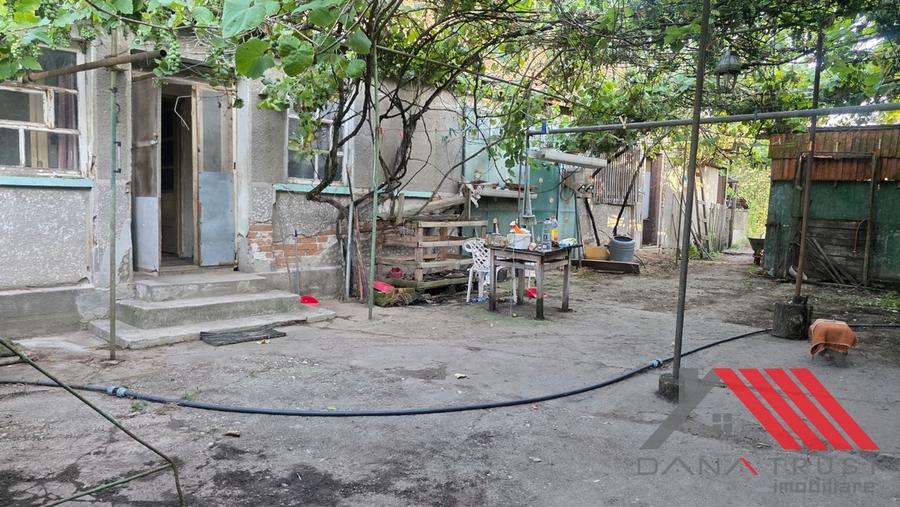 Casă individuală cu 4 camere cu Canalizare în Exterior Sud