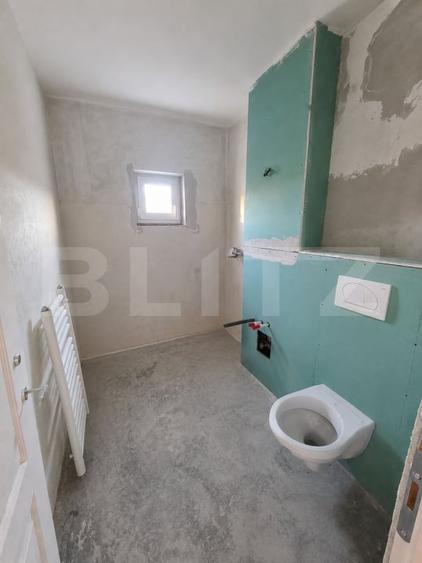 Apartament cu 3 camere semidecomandat în Câmpia Turzii