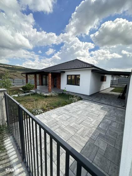 Casă cu 4 camere cu Teren 505 Mp în Baciu
