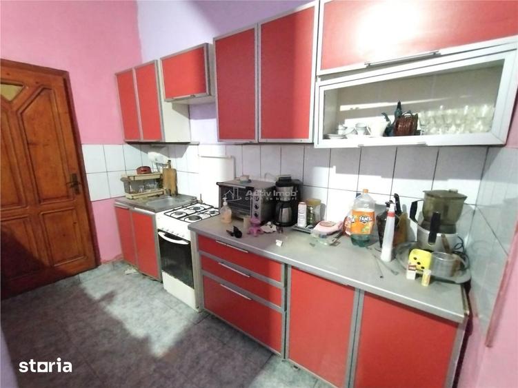 Apartament cu 2 camere decomandat, mobilat în Central