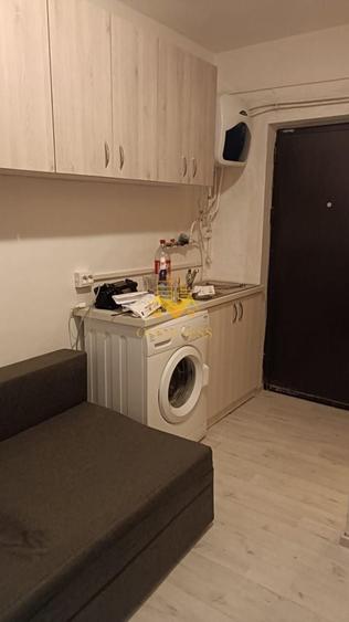 Garsonieră decomandată, mobilată în Iris