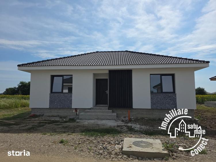 Casă cu 4 camere cu Teren 1200 Mp în Păulești