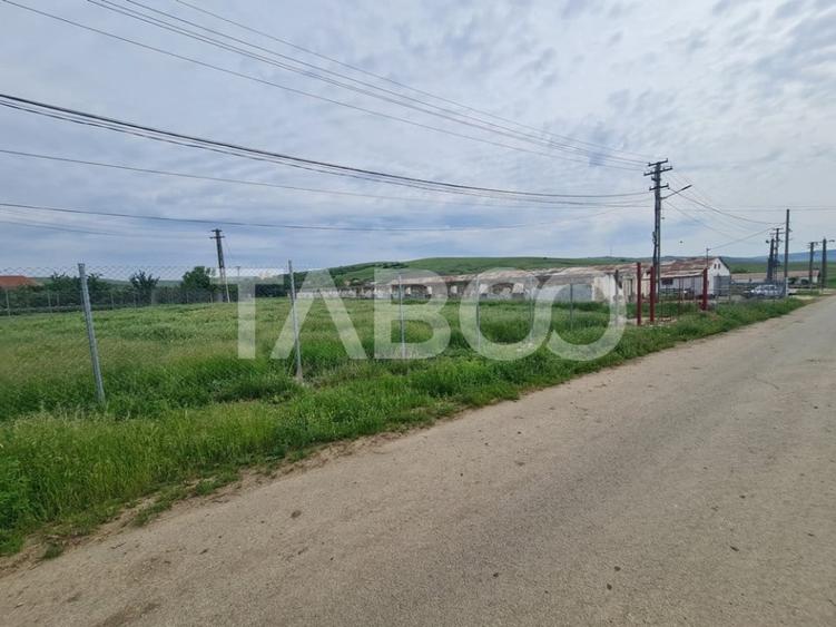 Spațiu industrial, de 840 mp, în Cut