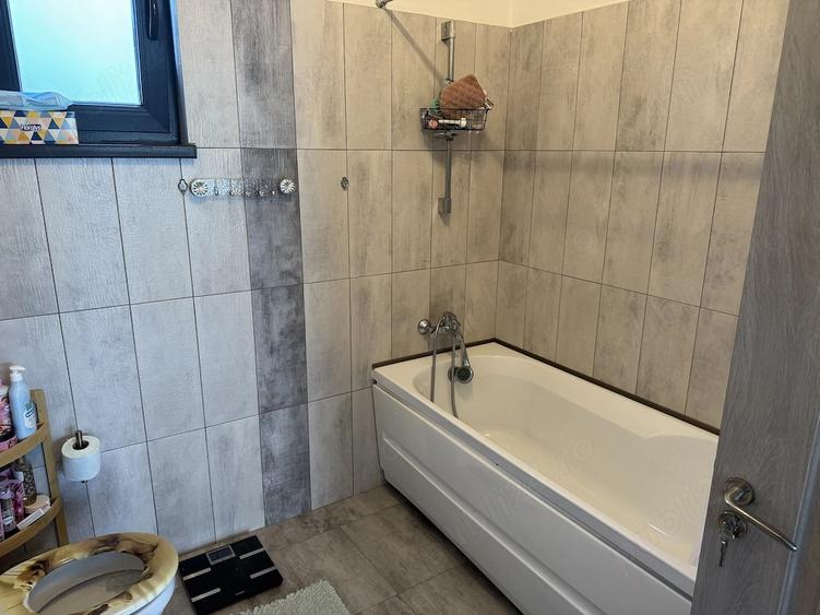 Casă cu Teren 400 Mp în Central
