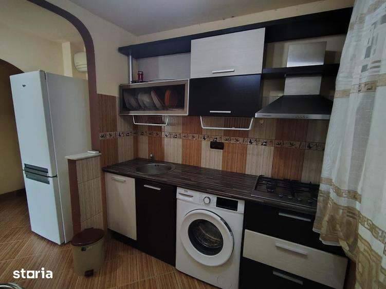 Apartament cu 2 camere decomandat în Aleea Trandafirilor