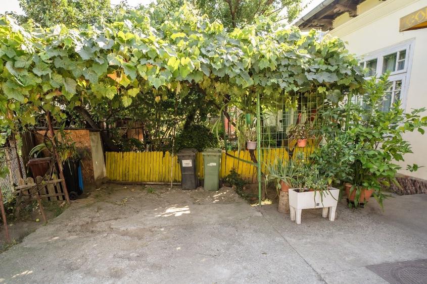 Casă cu 4 camere în Precista