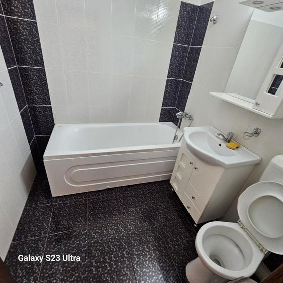 Apartament semidecomandat în Moșilor