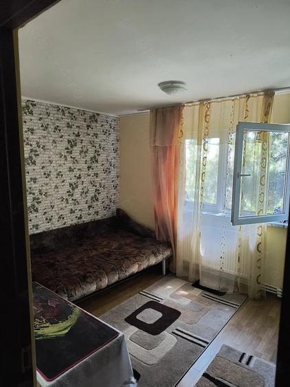 Apartament cu 2 camere semidecomandat în George Enescu