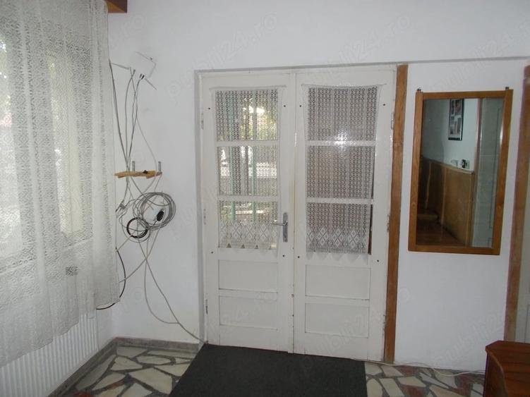Casă cu 4 camere cu Teren 1800 Mp în Pișchia