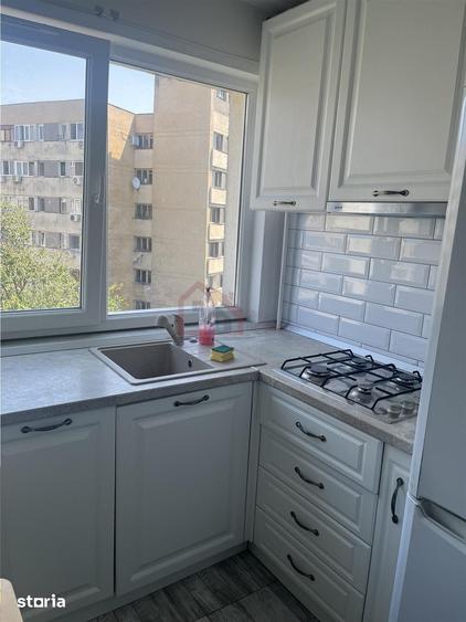 Garsonieră decomandată în Tei