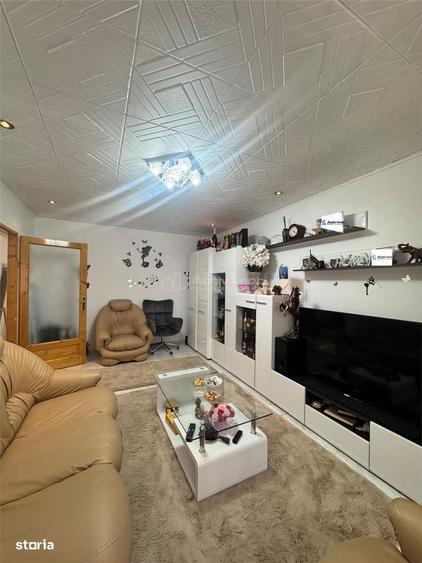 2 camere - Etaj 2 - Piata - Loc de parcare propriu - 6