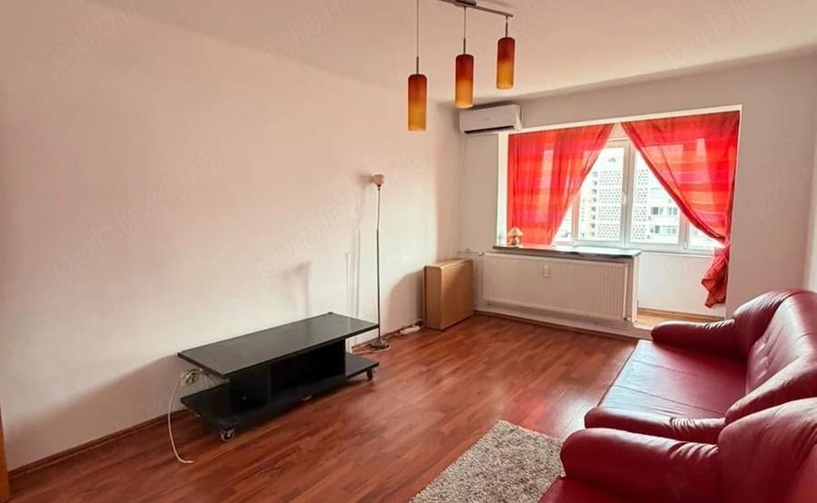 Apartament cu 3 camere decomandat în Dristor