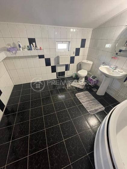 Duplex cu 4 camere cu Canalizare în Valea Adâncă