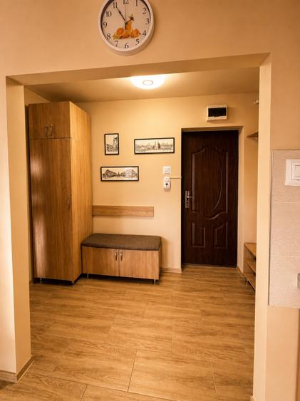 Apartament cu 2 camere semidecomandat, mobilat în Ultracentral