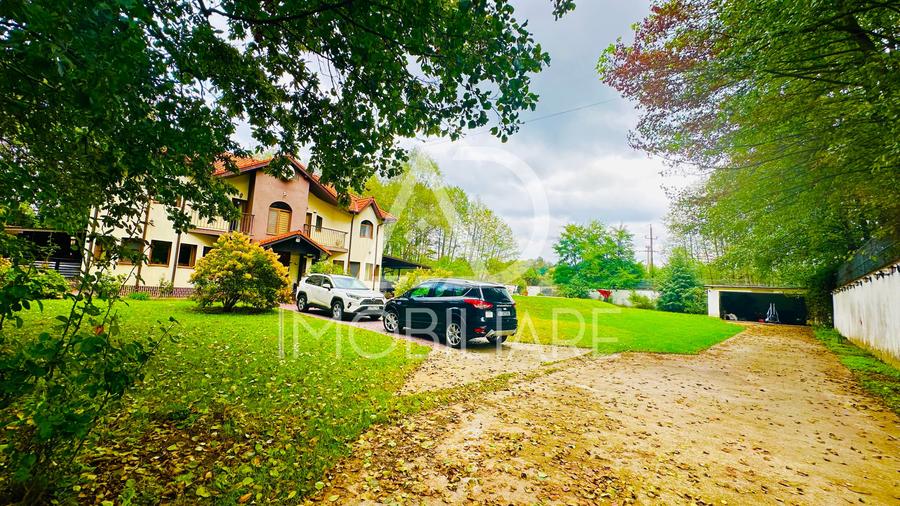 Casă individuală cu 6 camere cu Garaj în Exterior Nord