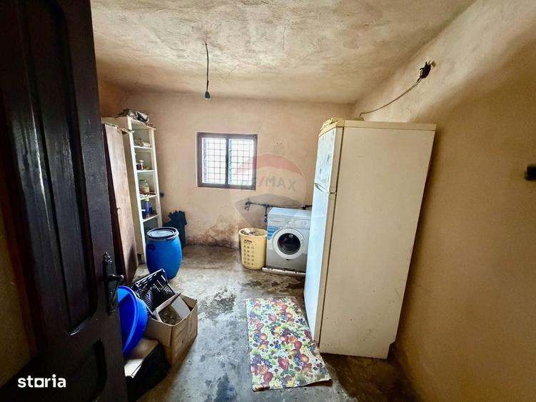 Casă cu 4 camere în Blidari